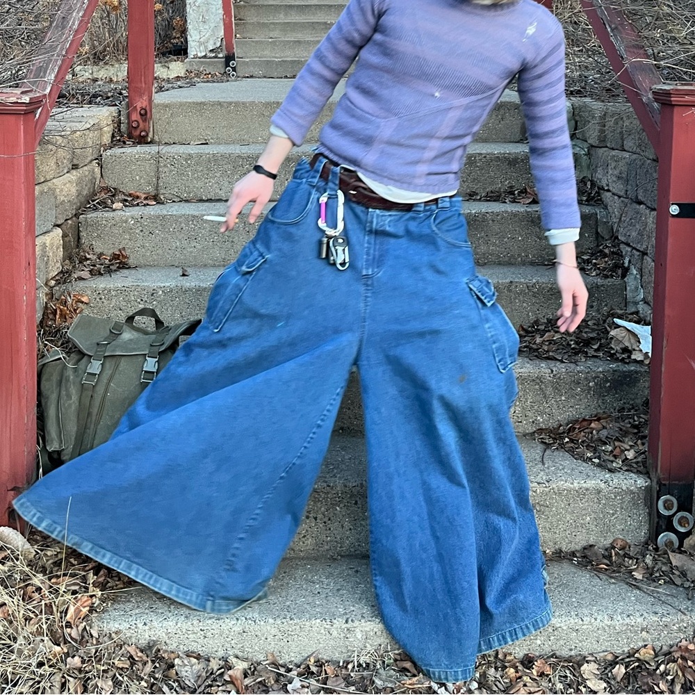 Y2K DENIM Wide Leg Flare Jeans - Picture 6 of 6